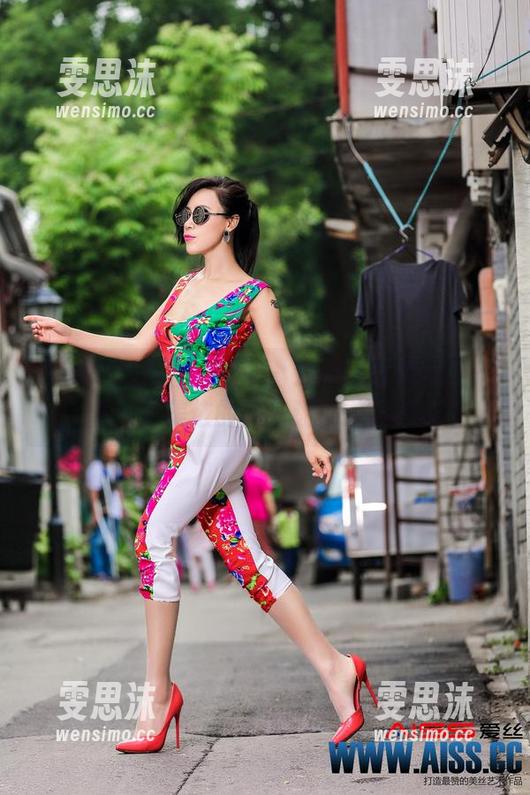 AISS爱丝(黄金版) - 透明感就是这么任性：亚美依的图包让你欲罢不能