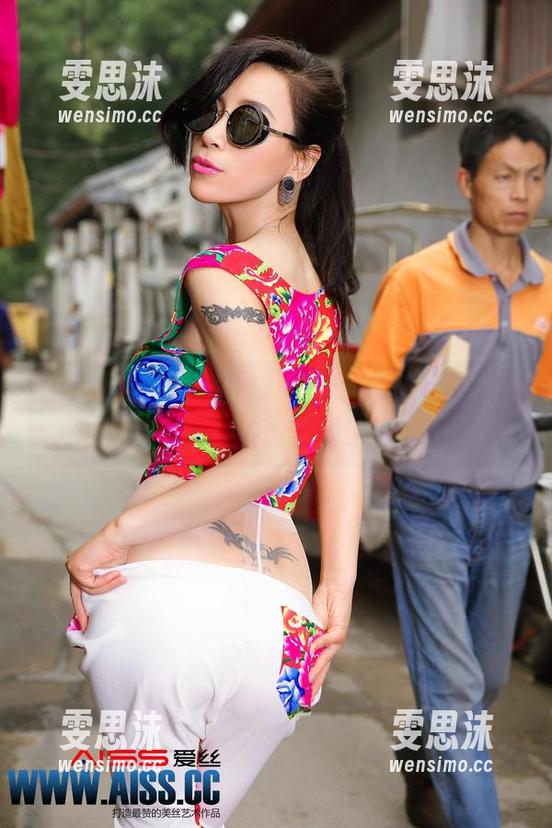 AISS爱丝(黄金版) - 渔色流动，索菲写真中那些未说的话…