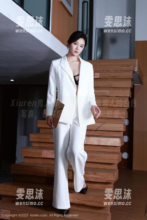 Xiuren秀人网-良人非爱人 Xiuren秀人网 - 下载良人非爱人的白色写真,让你沉浸在柔和的光影里。