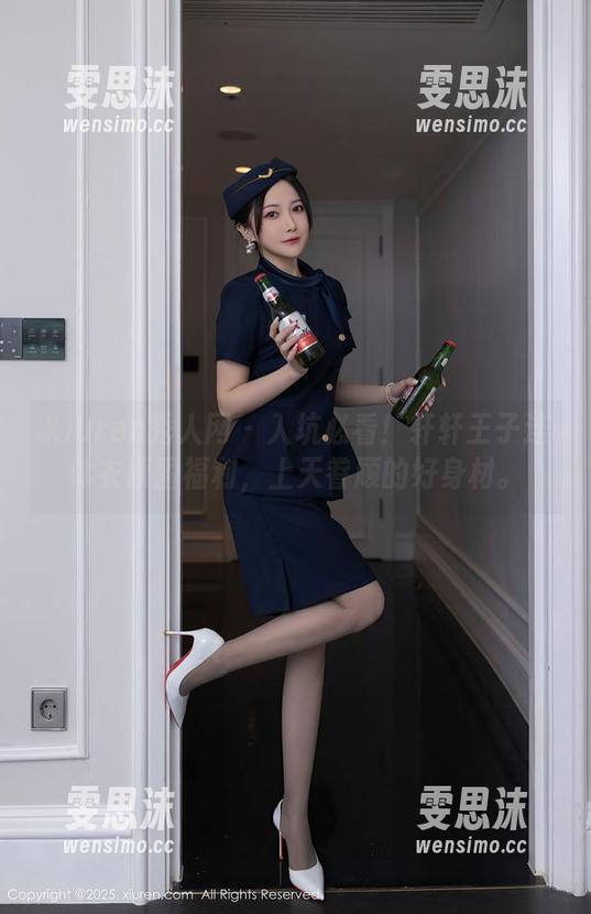 Xiuren秀人网-轩轩王子 Xiuren秀人网 - 入坑必看!轩轩王子连体衣原图福利,上天眷顾的好身材。