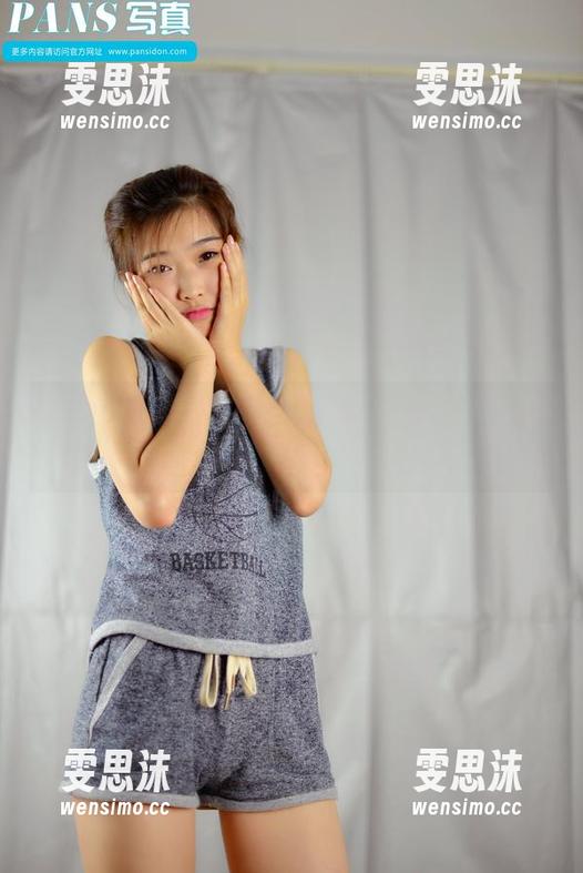 pans - 曲奇的制服探险高清写真集——每件衣服背后的故事有点甜