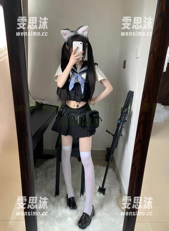 rua阮阮 rua阮阮的房车JK,原图可以吃吗?图包是我的最爱!