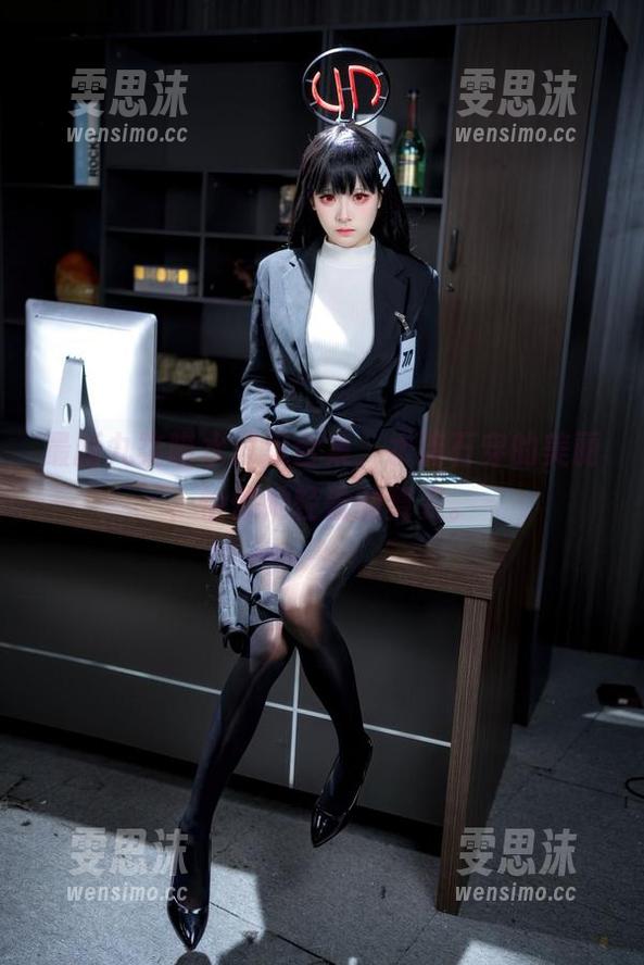 九柒喵 最新九柒喵水忍忍合集,水滴石穿的美丽,恰似她轻盈的舞姿。