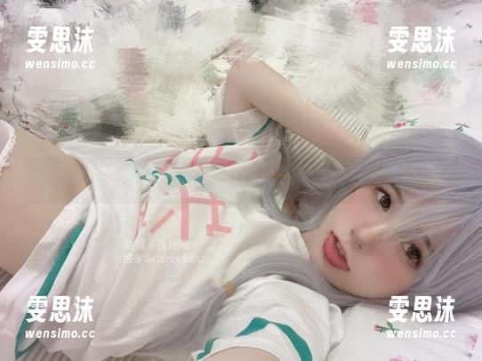 倦倦喵 倦倦喵泳池边的遐想:高清照片勾勒迷人瞬间