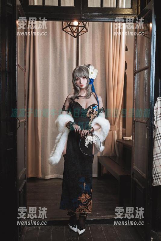 凉凉子 凉凉子的奶牛女仆日常,私房图包里的甜蜜氛围
