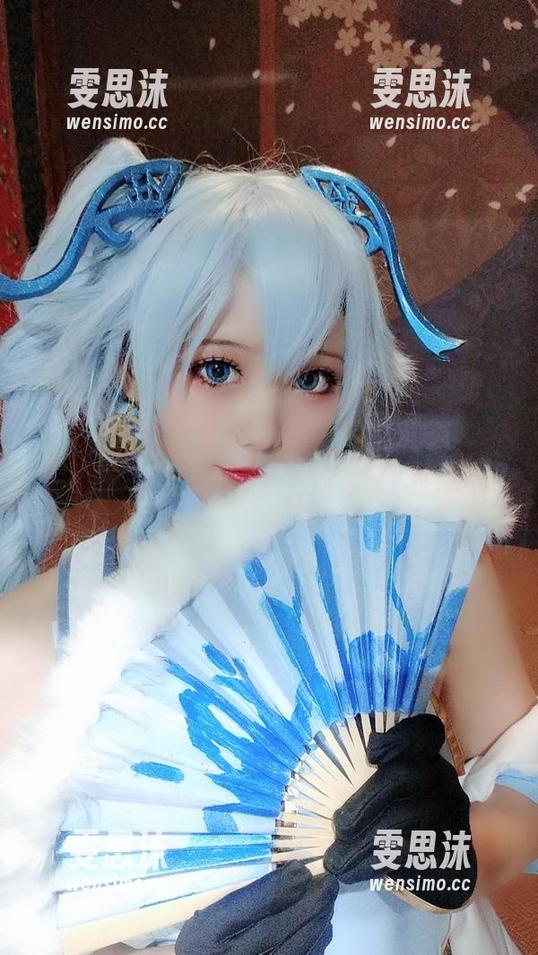 墨玉M 墨玉M的紫式部泳装合集:看她如何在阳光下‘扮演’古典之美!