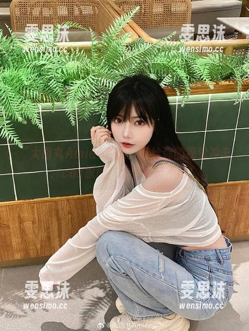 大肉丸Amiee “大肉丸Amiee校服”带给你的视觉冲击:cos原图,让你心醉不已!