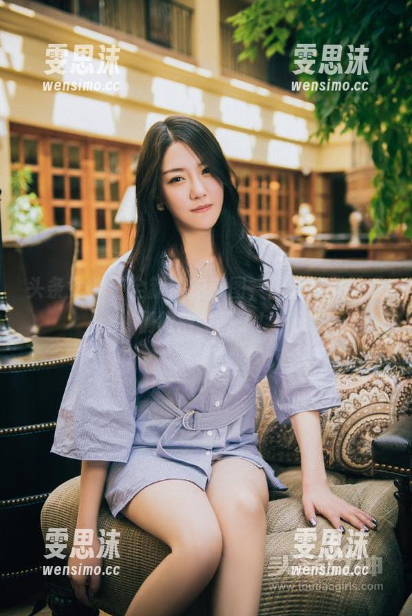头条女神 - 全新旅拍美图，周熙妍又让我们眼前一亮了！