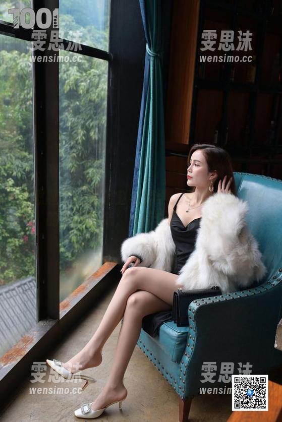 异思趣向 - 跟着赵老师学：我的私教和她的油亮丝袜，免费图集大放送！
