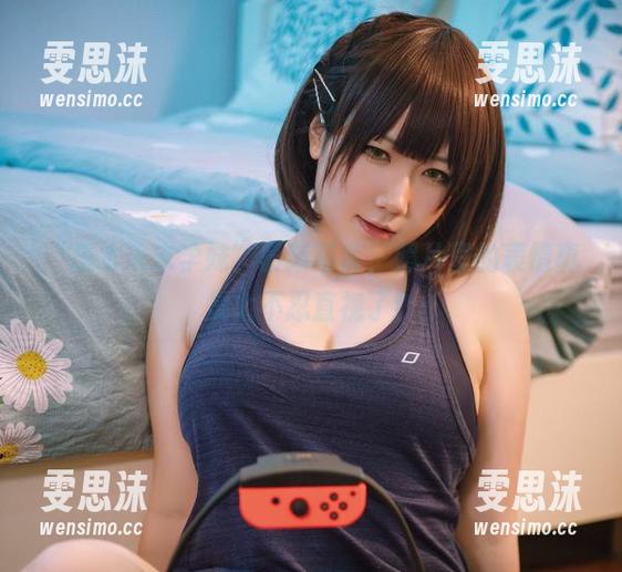 是本末末 “是本末末学妹”最新写真,照片里的表情真是太不忍直视了!