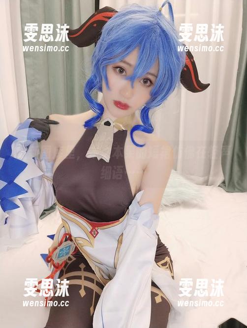 木之本果 最新图库里,木之本果的短裙仿佛在轻声细语……