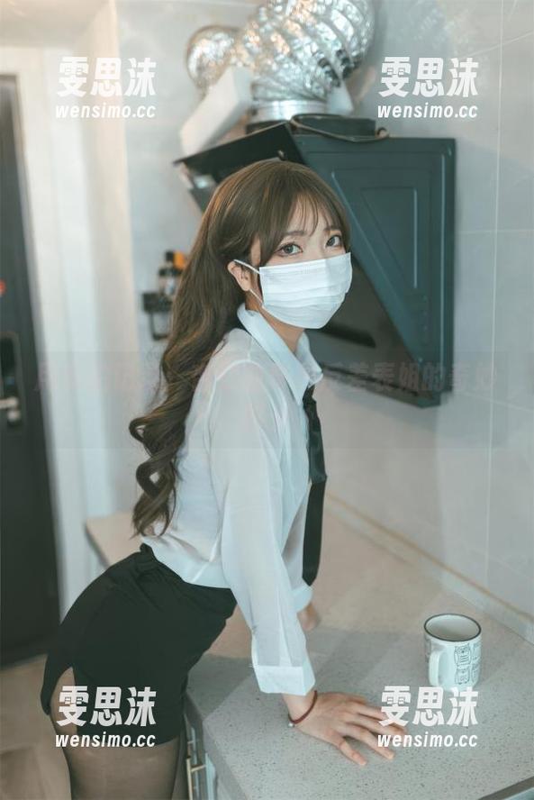 用私拍记录：杏仁曲奇和反差表姐的奇妙时光