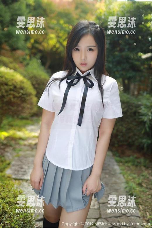 模范学院 - 追随梦梵女王的脚步，调皮的写真集分享