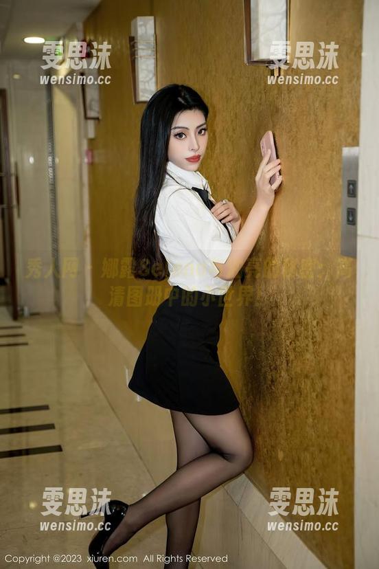 秀人网-娜露Selena 秀人网 - 娜露Selena与油亮的秘密:高清图册中的小世界!