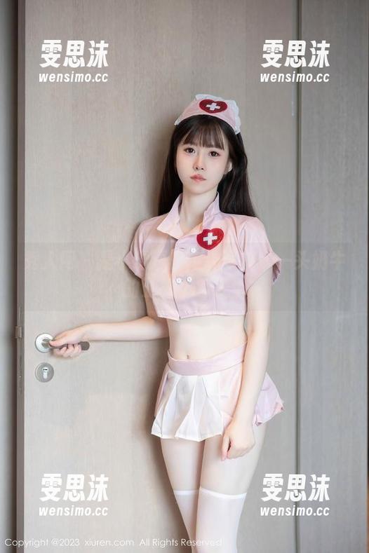 秀人网 - 是小逗逗的定制写真：一头奶牛的五光十色人生