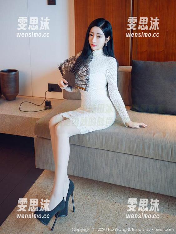 花漾show - 写真中的田冰冰：穿着皮衣内衣，她是凶残的时尚捕猎者！