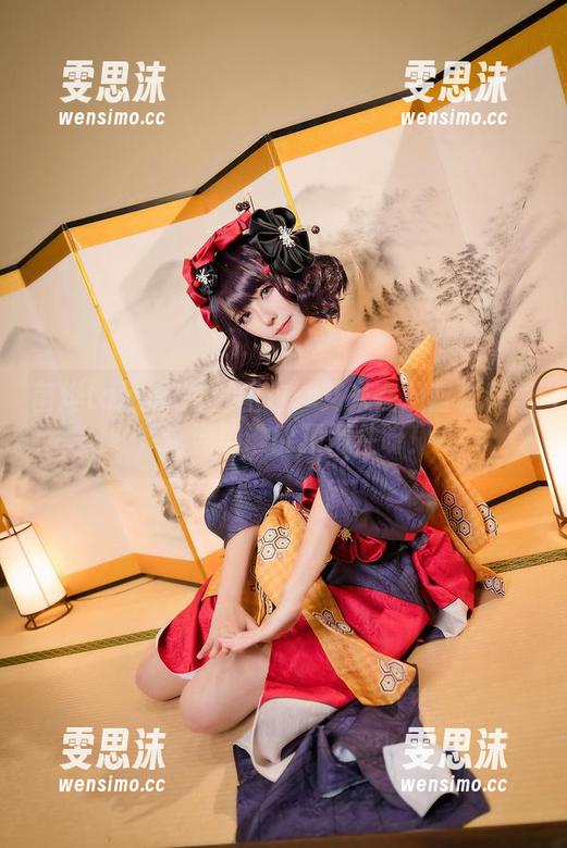 菌烨tako的写真图包：艾米在蔚蓝档案里，这姿势谁能顶得住呀！