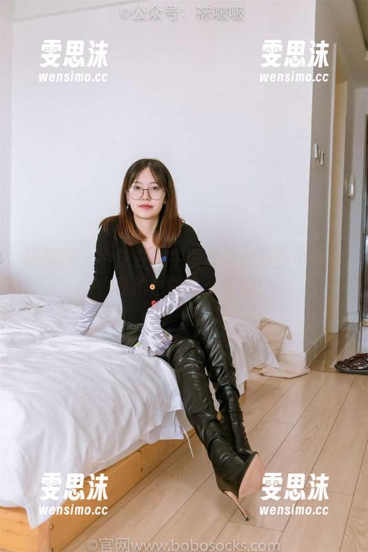 袜啵啵-小沫 袜啵啵 - 小沫在奶牛图集里的那些小心机,私拍也能这么有趣!