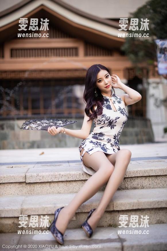 语画界 - 图文并茂：Cris_卓娅祺的美足原图，图片里仿佛在诉说爱情的秘密