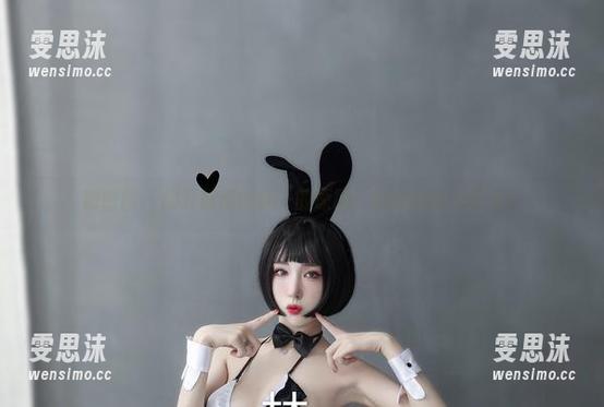 超辣的林一 微密圈 - 翻开超辣的林一的原图:自拍也能当艺术!