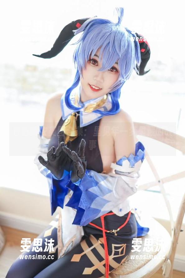 白色睡衣美图合集：里见年一梦里藏的故事
