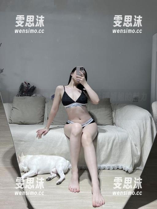 微密圈 - 免费黑丝图包，铁锤姐姐的魅力无法抵挡，看看吧别害羞