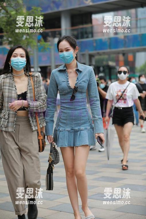 魔镜街拍 - 曼曼的瑜伽图集：不小心就把灵魂都‘扭’出来了，哈哈！